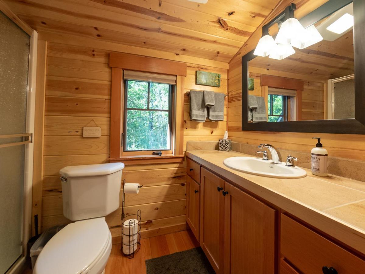 On The River Wooded Bliss Cabin Near Loloma McKenzie Bridge Eksteriør billede